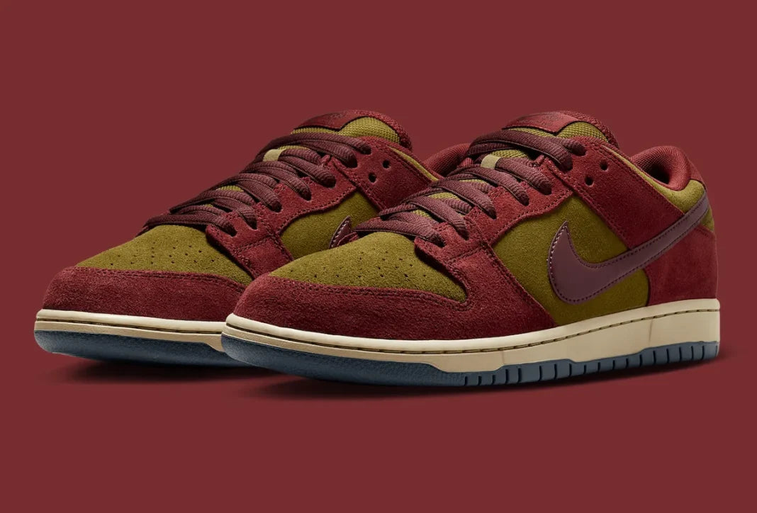 Nike SB Dunk Low Team RED